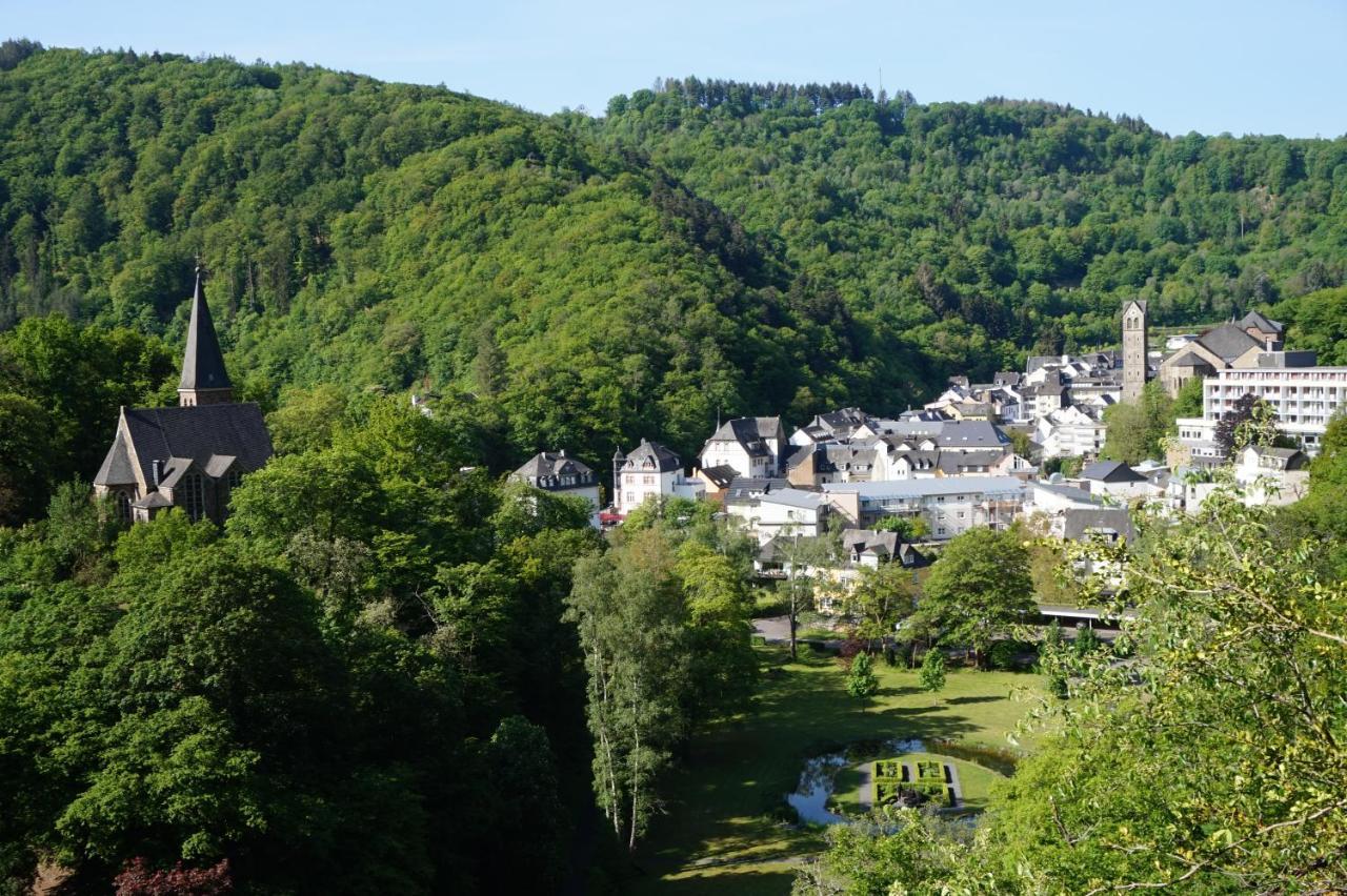 Ferienwohnungen Schenk Schmitz Bad Bertrich Exterior foto